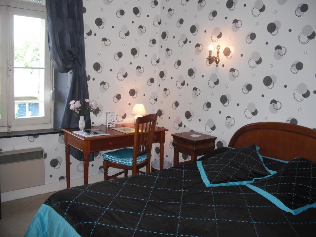 Hotel Le Clos Du Montvinage Étréaupont Kamer foto