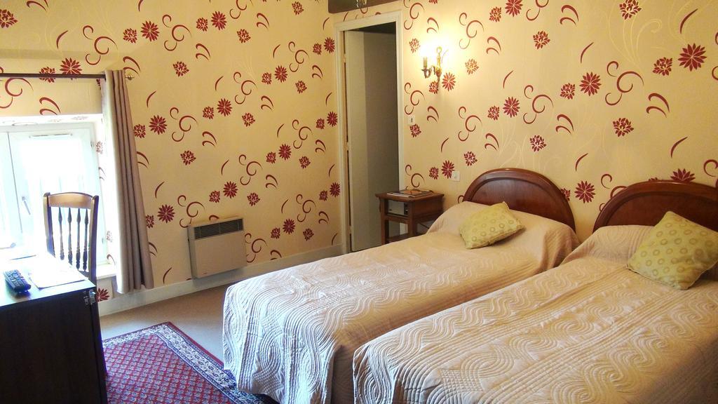 Hotel Le Clos Du Montvinage Étréaupont Kamer foto