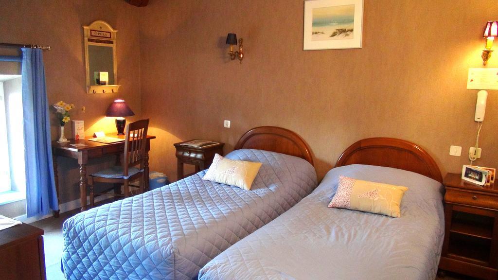 Hotel Le Clos Du Montvinage Étréaupont Kamer foto