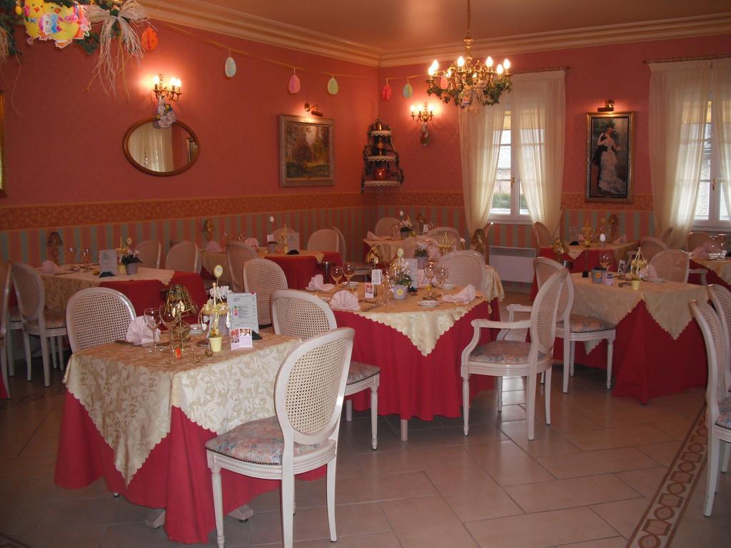 Hotel Le Clos Du Montvinage Étréaupont Buitenkant foto
