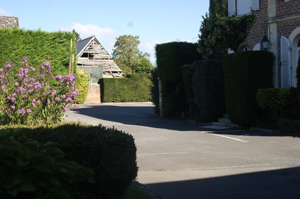 Hotel Le Clos Du Montvinage Étréaupont Buitenkant foto