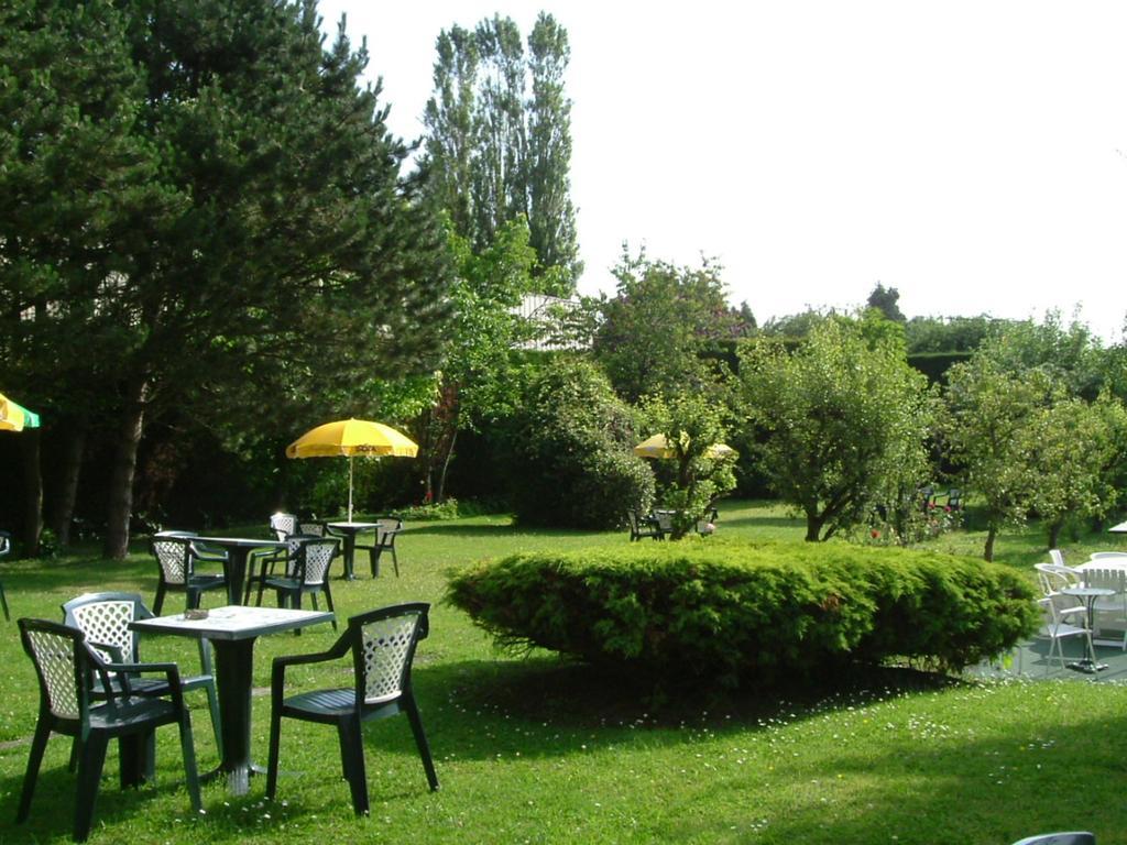 Hotel Le Clos Du Montvinage Étréaupont Buitenkant foto