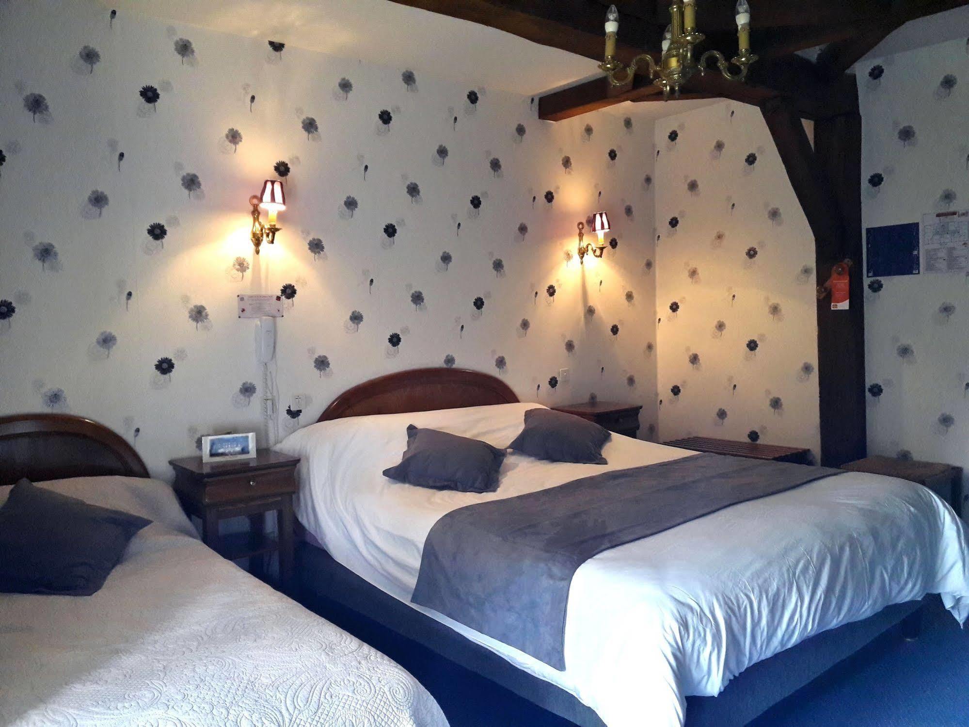 Hotel Le Clos Du Montvinage Étréaupont Buitenkant foto