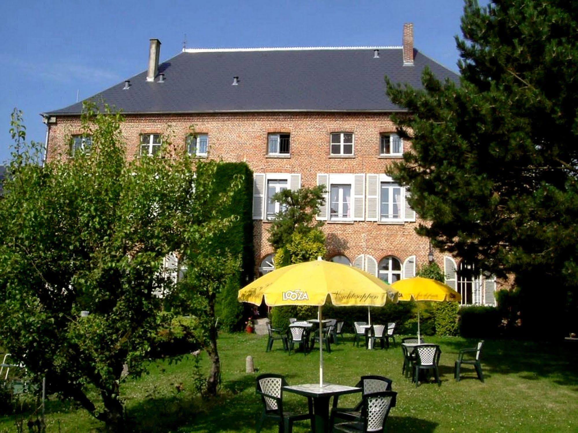 Hotel Le Clos Du Montvinage Étréaupont Buitenkant foto